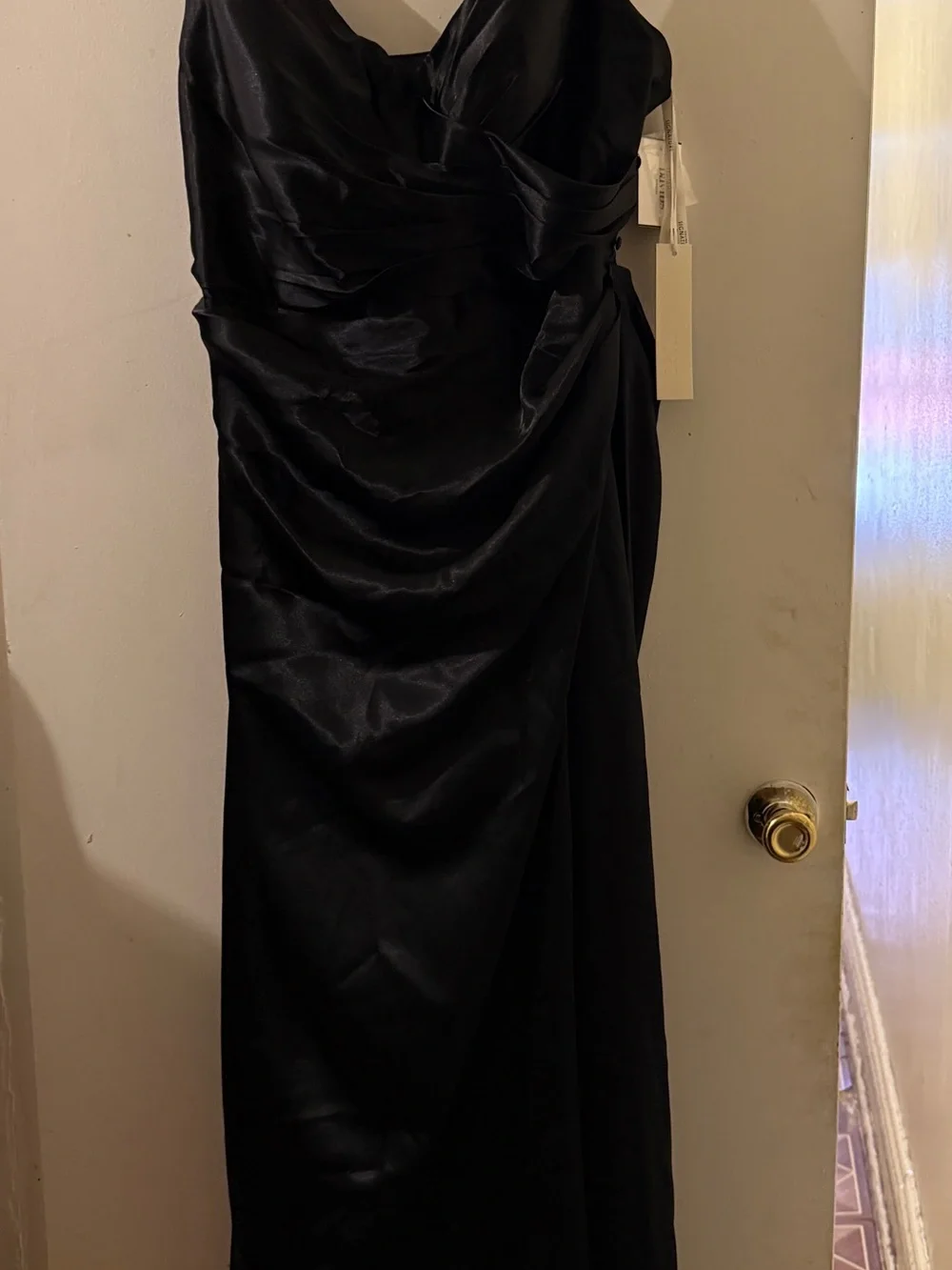 Signature sleek black